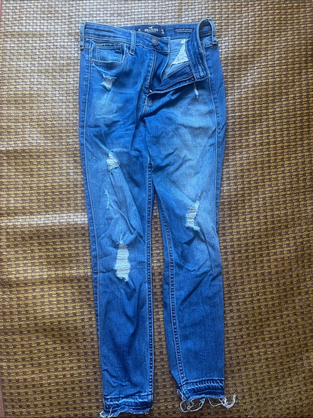 Hollister women's Ripped Dark Blue Skinny Jeans